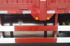 青岛解放 龙V中卡 180马力 6X2 7.7米排半仓栅式载货车(CA5220CCYPK2L6T3E4A80-1)