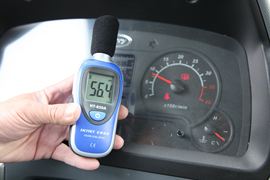 绿卡C&nbsp;载货车驾驶室                                               图片