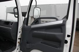 绿卡C&nbsp;载货车驾驶室                                               图片