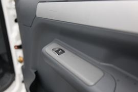 绿卡C&nbsp;载货车驾驶室                                               图片