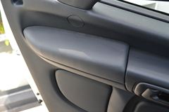 广汽日野 700系列重卡 380马力 4X2牵引车(YC4180SH2PE4)