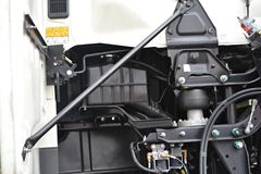 广汽日野 700系列重卡 380马力 4X2牵引车(YC4180SH2PE4)