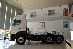 广汽日野 700系列重卡 420马力 6X4牵引车(YC4250SS2PK4)