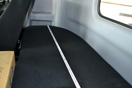 广汽日野700&nbsp;牵引车驾驶室                                               图片