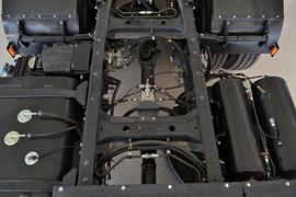 广汽日野700&nbsp;牵引车底盘                                                图片