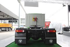 福田 欧曼ETX 6系重卡 380马力 6X4 LNG牵引车(BJ4253SNFCB-AC)