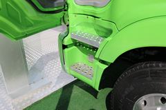 福田 欧曼ETX 6系重卡 380马力 6X4 LNG牵引车(BJ4253SNFCB-AC)