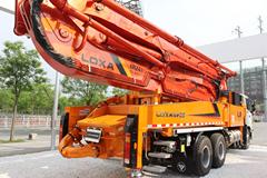福田 47米LNG混凝土泵车(福田雷萨底盘)