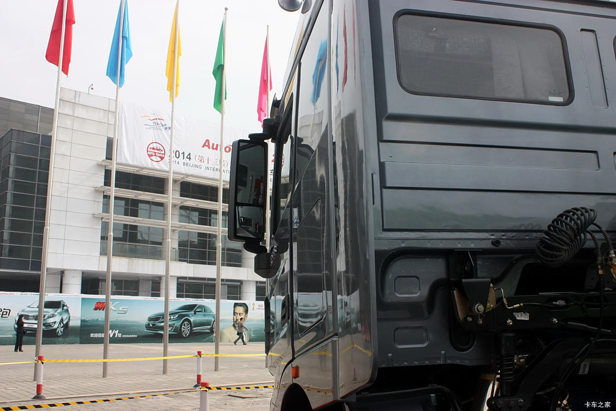 【图】北奔 V3HT重卡 375马力 6X4高速物流牵引车(ND42500B33J7)_实拍图片_116082_卡车之家