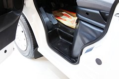 东风小康 C35 75马力 封闭厢式货车