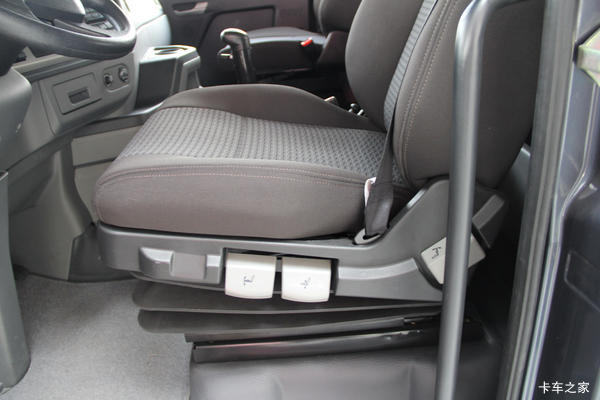 青岛解放JH6卓越版牵引车年终大促,感恩巨献