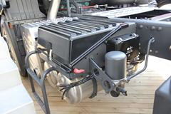 青岛解放 JH6重卡 370马力 6X4牵引车(CA4250P25K2T1E4)