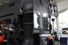 青岛解放 JH6重卡 370马力 6X4牵引车(CA4250P25K2T1E4)