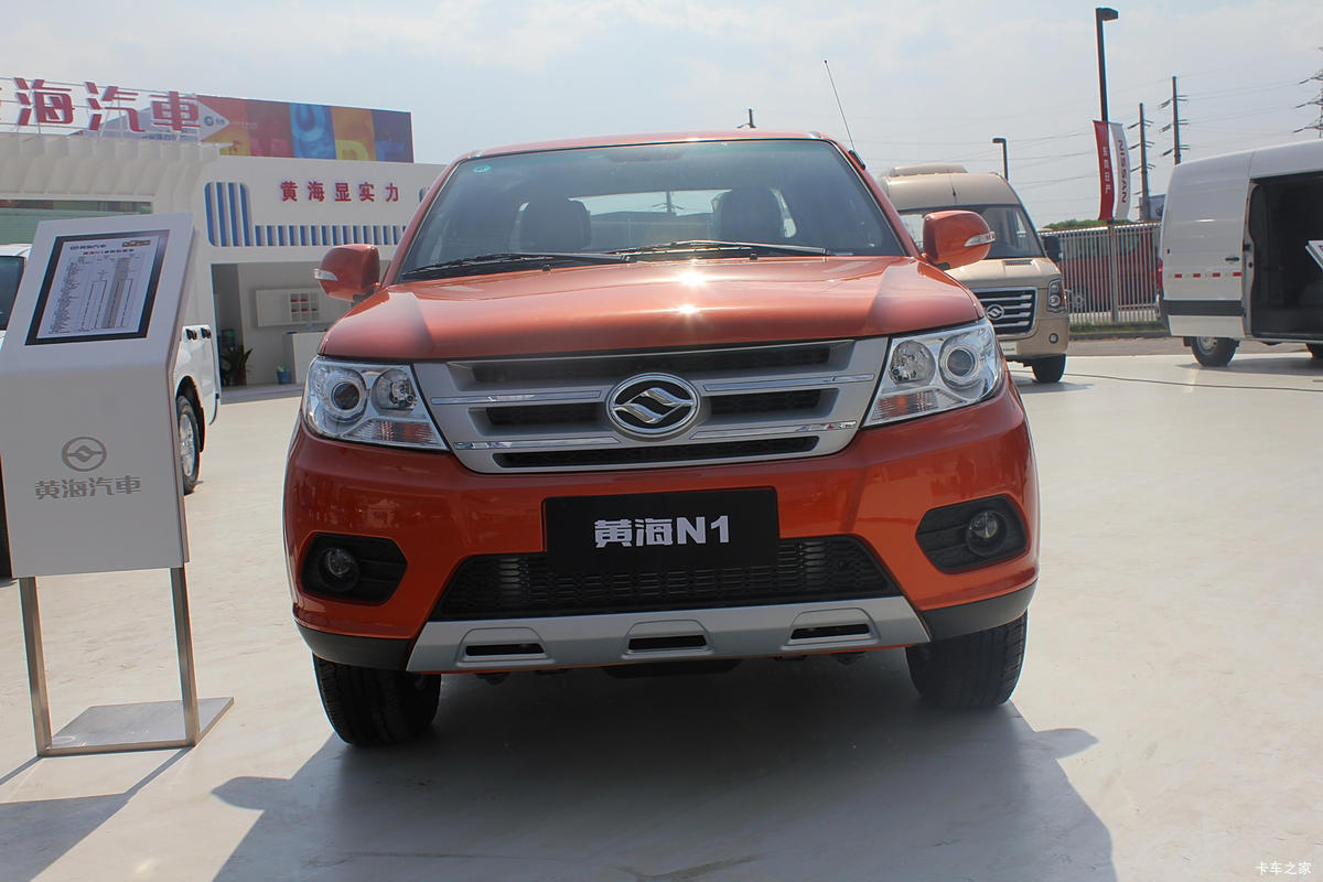 黄海N1S 2015款 运动版 2.4L 汽油 两驱皮卡