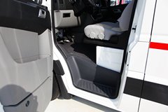 黄海汽车 瑞途 150马力 封闭厢式货车