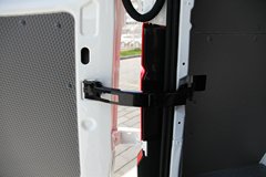 黄海汽车 瑞途 150马力 封闭厢式货车