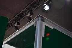 江淮 帅铃中卡 165马力 4X2排半厢式载货车(邮政)