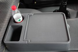 大运N8H&nbsp;牵引车驾驶室                                               图片