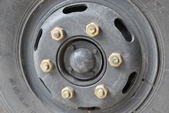 东风商用车 天锦中卡 140马力 4X2 6.1米载货车(底盘)(DFL1080B7)