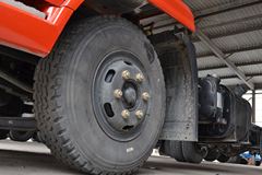 东风商用车 天锦中卡 140马力 4X2 6.1米载货车(底盘)(DFL1080B7)