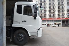 东风商用车 天锦中卡 180马力 4X2 7.7米厢式载货车底盘(超速挡)(DFL5120XXYB9)