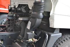 东风商用车 天锦中卡 180马力 4X2 7.7米厢式载货车底盘(超速挡)(DFL5120XXYB9)