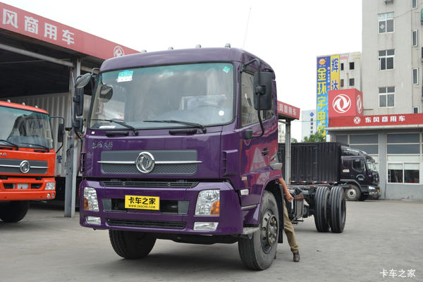 东风商用车 天锦中卡 210马力 4X2 4500轴距载货车底盘(DFL1140B10)