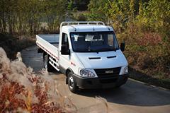 依维柯 欧霸K42 2.8L 140马力 柴油 4.1米单排栏板微卡 依维柯 欧霸K42 2.8L 140马力 柴油 4.1米单排栏板微卡