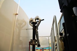 欧曼ETX&nbsp;洒水车/喷洒车外观图片