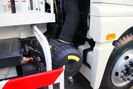 欧曼ETX&nbsp;洒水车/喷洒车外观图片