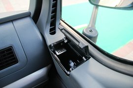 欧曼ETX&nbsp;洒水车/喷洒车驾驶室图片