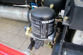 欧曼ETX&nbsp;洒水车/喷洒车底盘图片