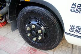 欧马可3系&nbsp;扫路车底盘图片