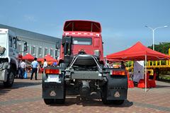 中国重汽 斯太尔M5G重卡 280马力 4X2牵引车(ZZ4181N361GD1)