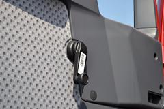 中国重汽 斯太尔M5G重卡 280马力 4X2牵引车(ZZ4181N361GD1)