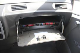 欧冠&nbsp;载货车驾驶室                                               图片