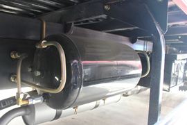 欧冠&nbsp;载货车底盘                                                图片