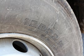 乘龙M5&nbsp;牵引车底盘                                                图片