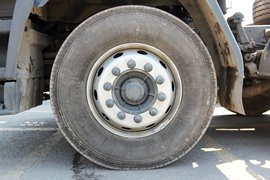 乘龙M5&nbsp;牵引车底盘                                                图片