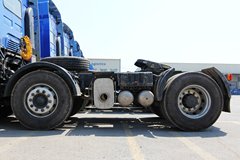 东风柳汽 乘龙M5重卡 340马力 6X2牵引车(国四)