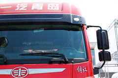 青岛解放 天V重卡 400马力 6X4 LNG牵引车(CA4258P2K15T1NE5A80)