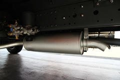 一汽解放 J6L中卡 180马力 4X2 6.8米LNG载货车(CA1160P62L4E1M5)