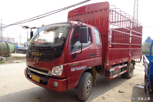 时骏 斯卡特 130马力 4X2 4.8米排半仓栅式载货车