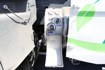 ���Ͽ��� U340 340���� 6X4 5.6��LNG��ж��(SQR3252N6T4)ͼƬ