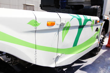 ���Ͽ��� U340 340���� 6X4 5.6��LNG��ж��(SQR3252N6T4)ͼƬ