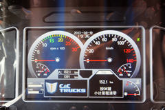 联合卡车U340 340马力 8X4 LNG运输车(SQR1311N6T6-E) 联合卡车U340 340马力 8X4 LNG运输车(SQR1311N6T6-E)