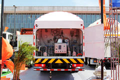 联合卡车U340 340马力 8X4 LNG运输车(SQR1311N6T6-E) 联合卡车U340 340马力 8X4 LNG运输车(SQR1311N6T6-E)