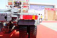 北奔 V3M重卡 336马力 6X2 LNG牵引车(ND4240L27J7Z01)