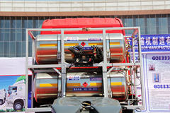 北奔 V3M重卡 336马力 6X2 LNG牵引车(ND4240L27J7Z01)