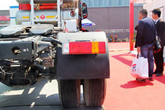 陕汽重卡 德龙新M3000 336马力 6X2 LNG牵引车(SX4256GR279TL)